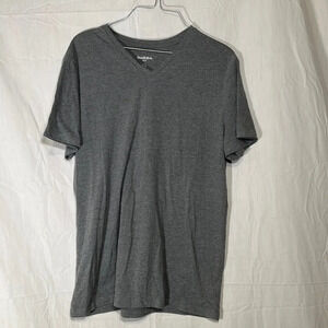 men’s grey Goodfellow & Co Lyndale v neck tshirt size medium